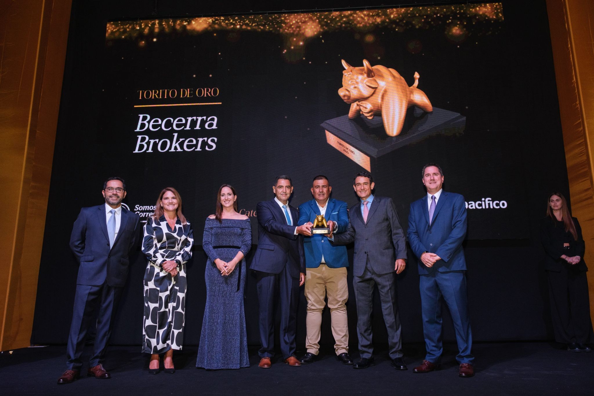 entrega-premio-becerra-brokers.jpg