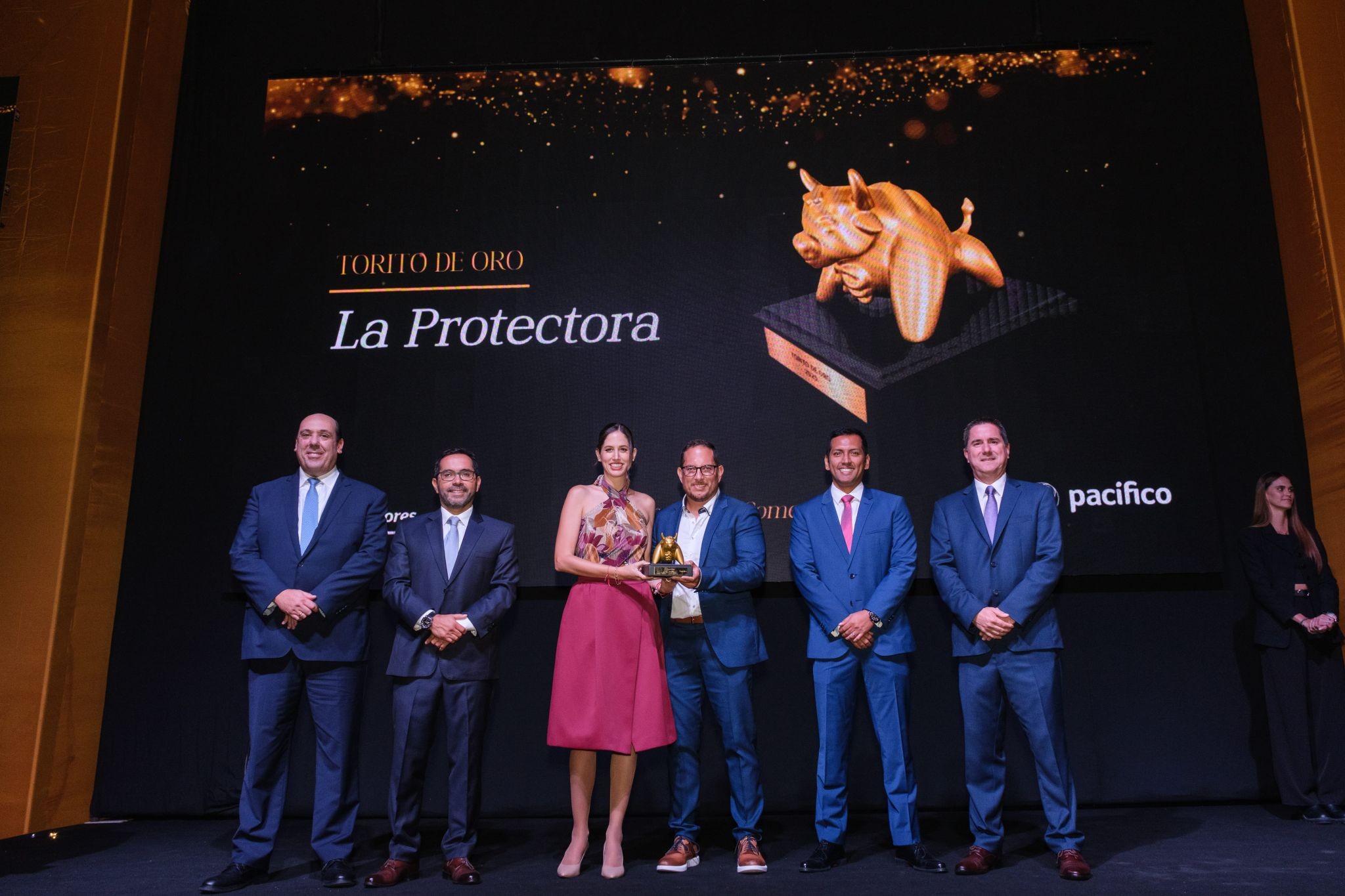 entrega-premio-la-protectora.jpg