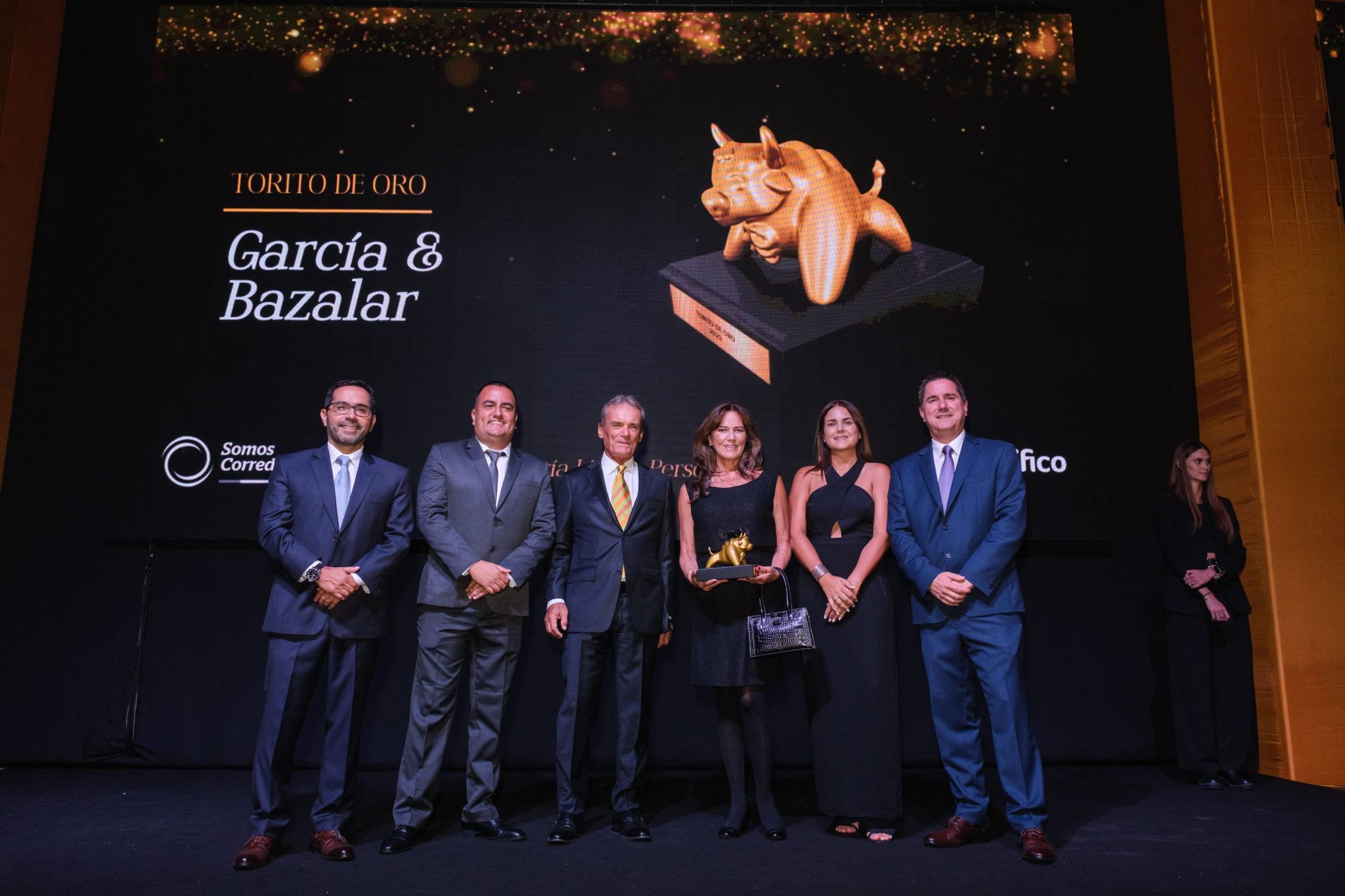 entrega-premio-garcia-bazalar.jpg